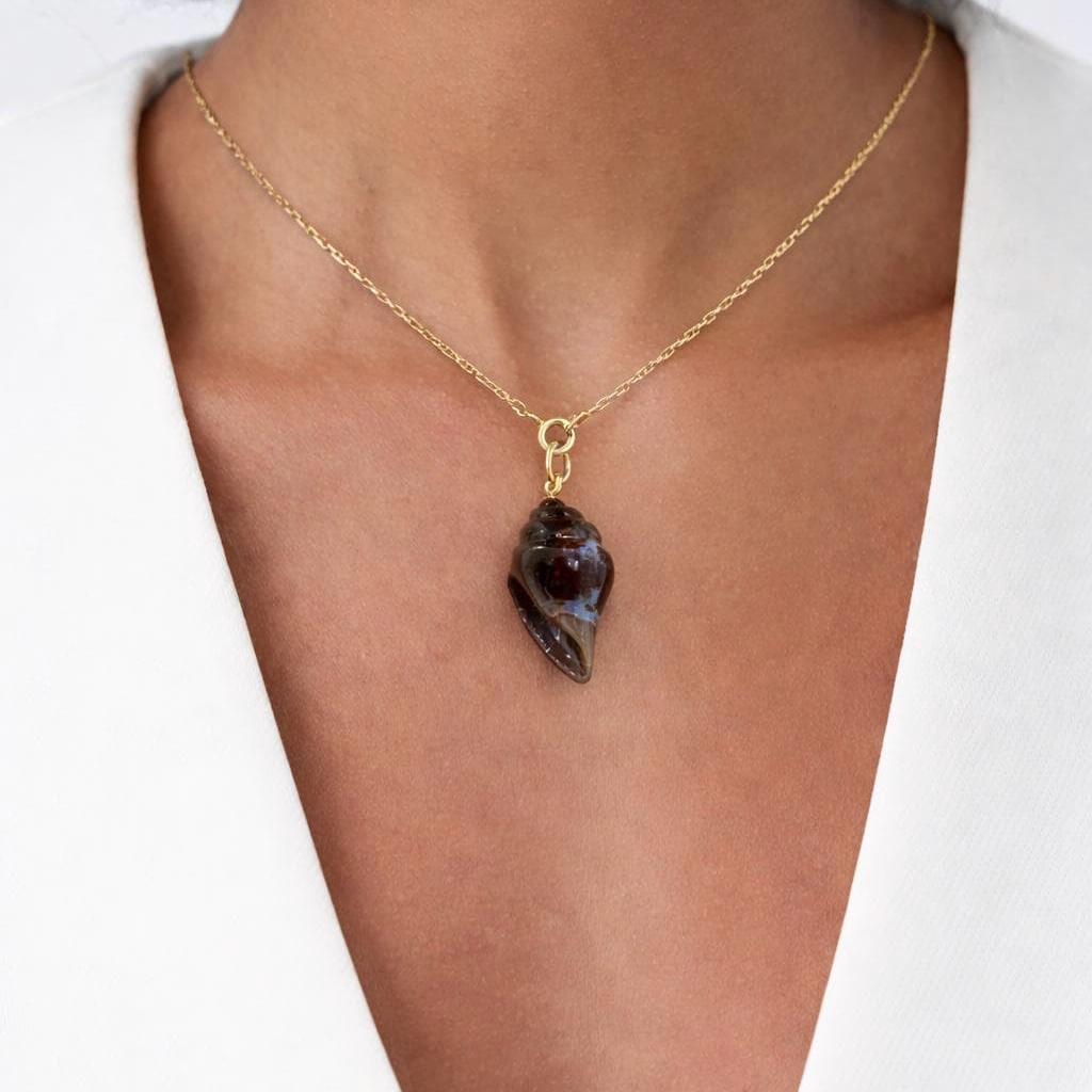 Model Wearing Fossilized Wood Shell Pendant – Carved Brown Grey Conch Gemstone Gold Chain Necklace
