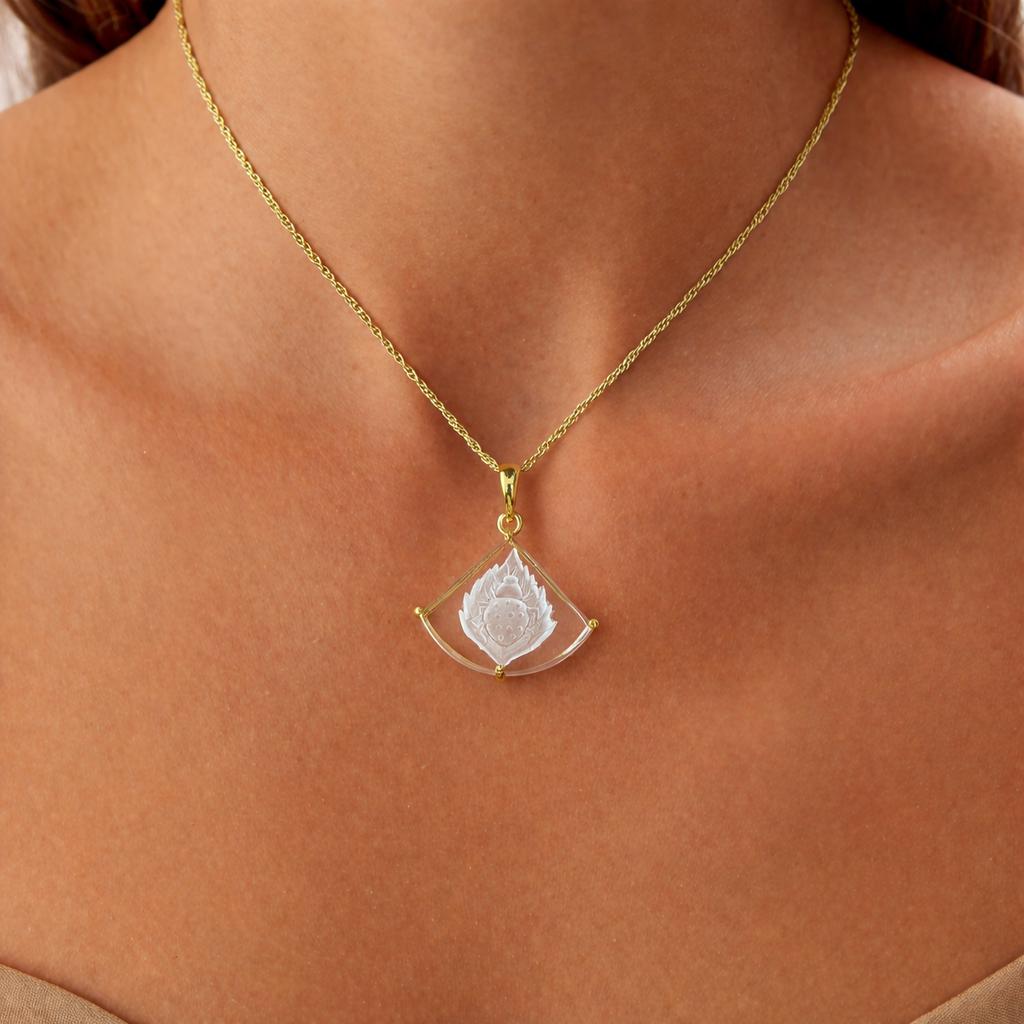 Model Wearing Rock Crystal Bug Intaglio Pendant – Fan-Cut Clear Quartz Carved Ladybug Gold Necklace
